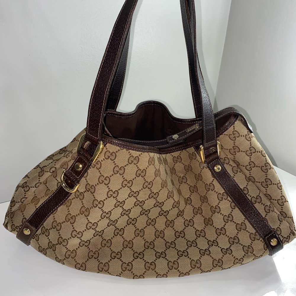 Gucci Abbey Shoulder Bag GG Canvas Medium